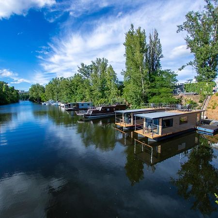 Отель Prague Bay Houseboats Экстерьер фото