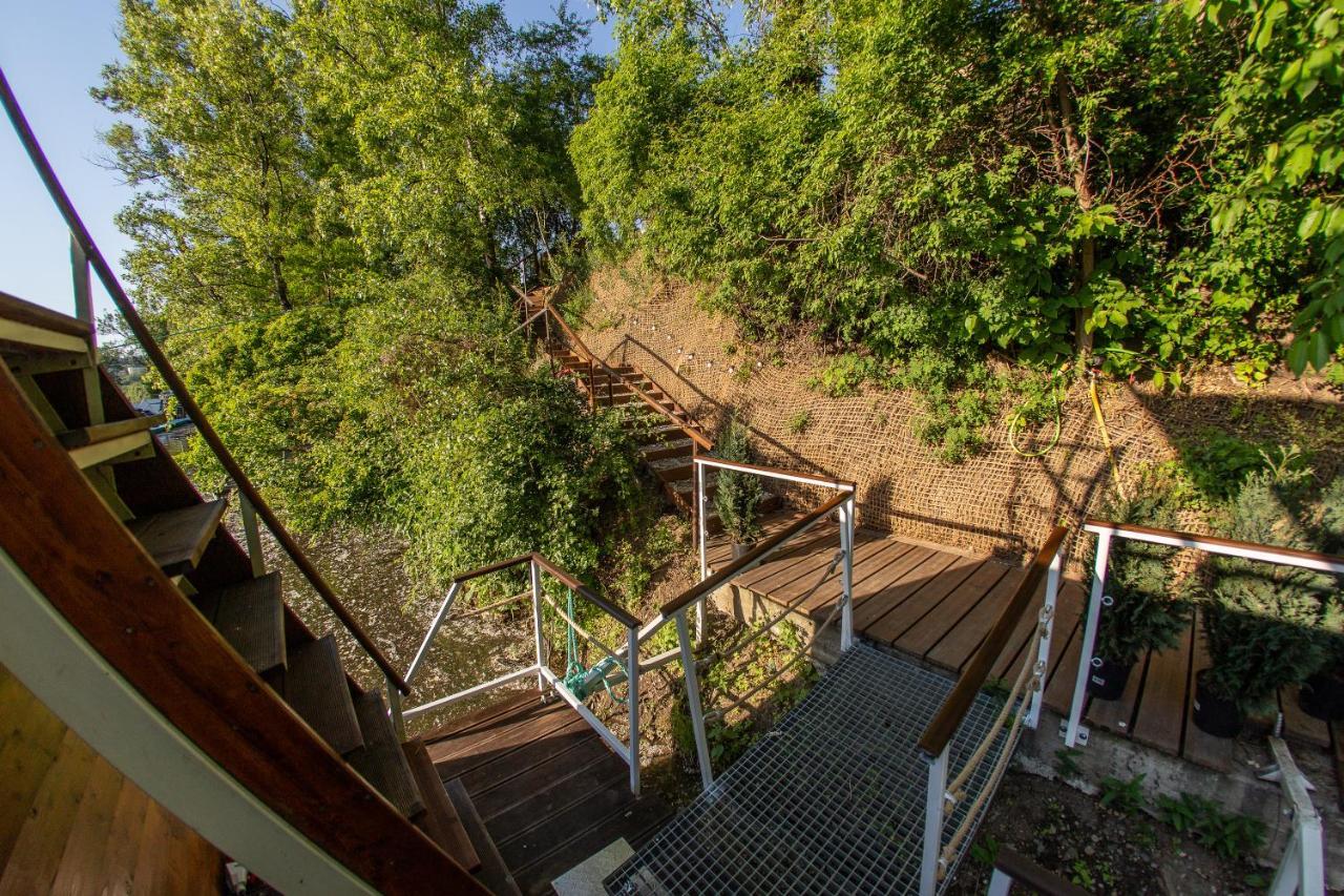 Отель Prague Bay Houseboats Экстерьер фото