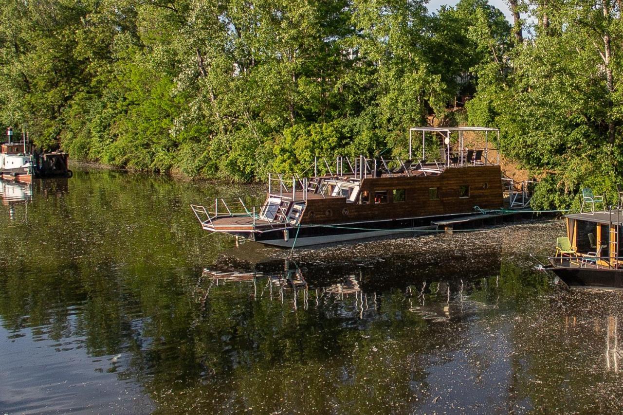 Отель Prague Bay Houseboats Экстерьер фото