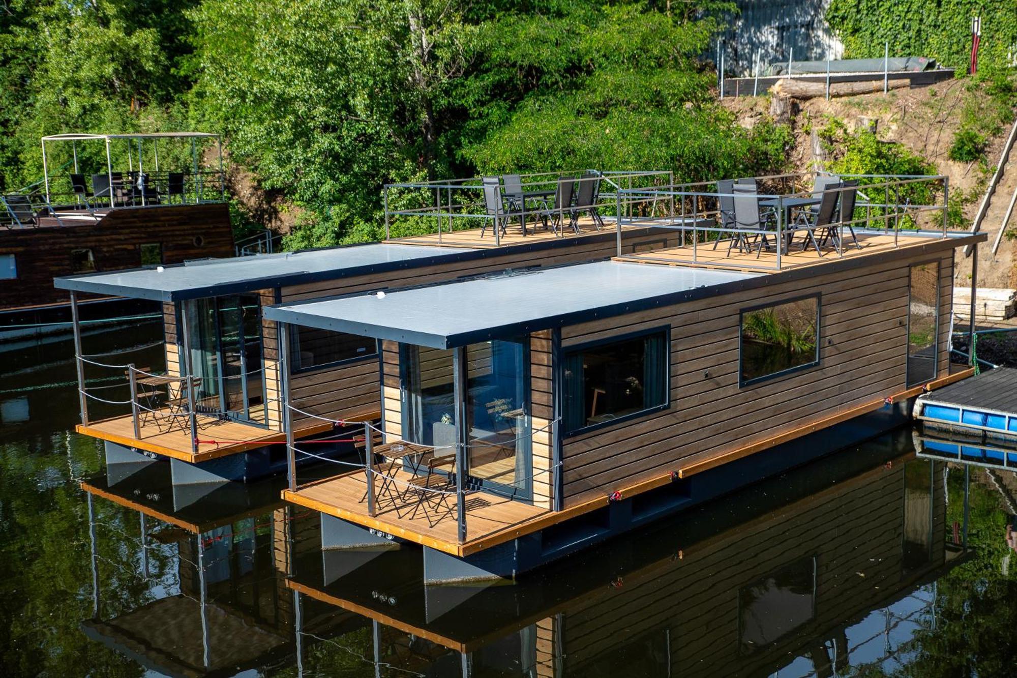 Отель Prague Bay Houseboats Экстерьер фото